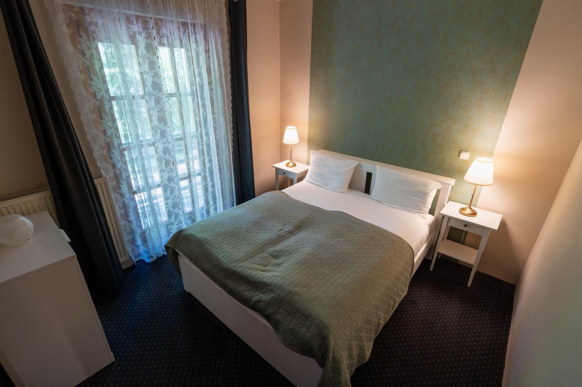 Bakony Hotel Баконьбийл Екстер'єр фото