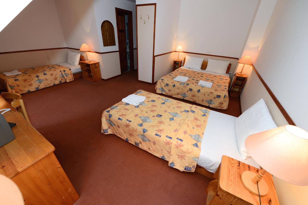 Bakony Hotel Баконьбийл Екстер'єр фото