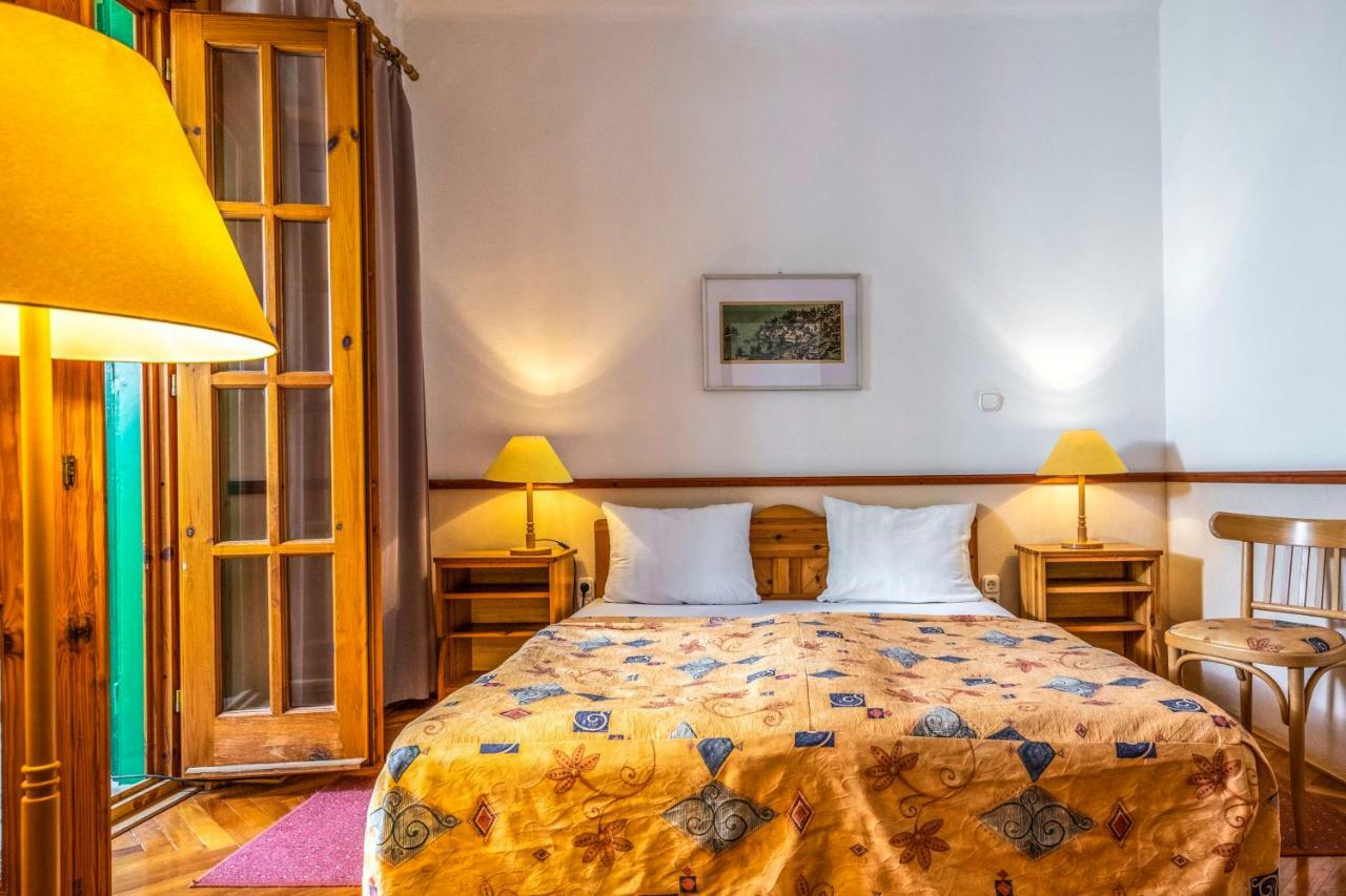Bakony Hotel Баконьбийл Екстер'єр фото